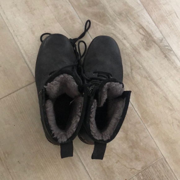 Ugg Boots Size 10 (Men’s) - Picture 5 of 5